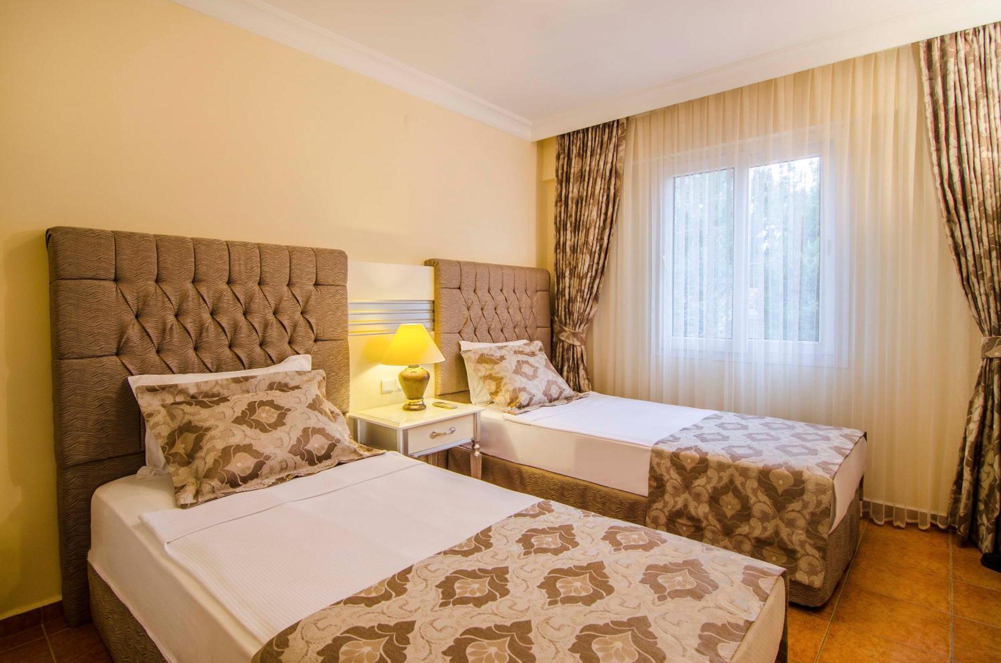 Pine Club Apart Hotel Kusadası Esterno foto