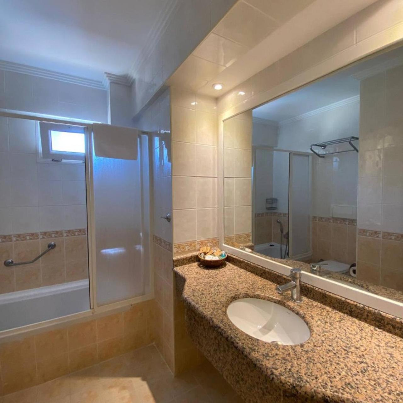 Pine Club Apart Hotel Kusadası Esterno foto