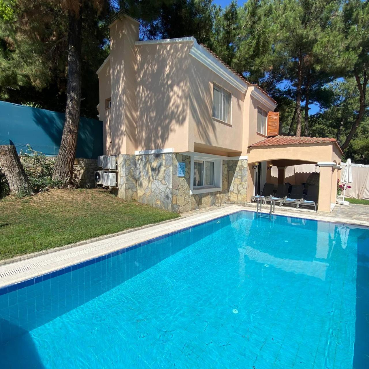 Pine Club Apart Hotel Kusadası Esterno foto