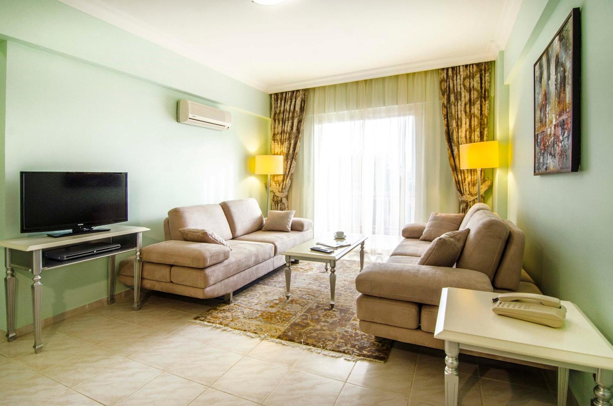 Pine Club Apart Hotel Kusadası Esterno foto