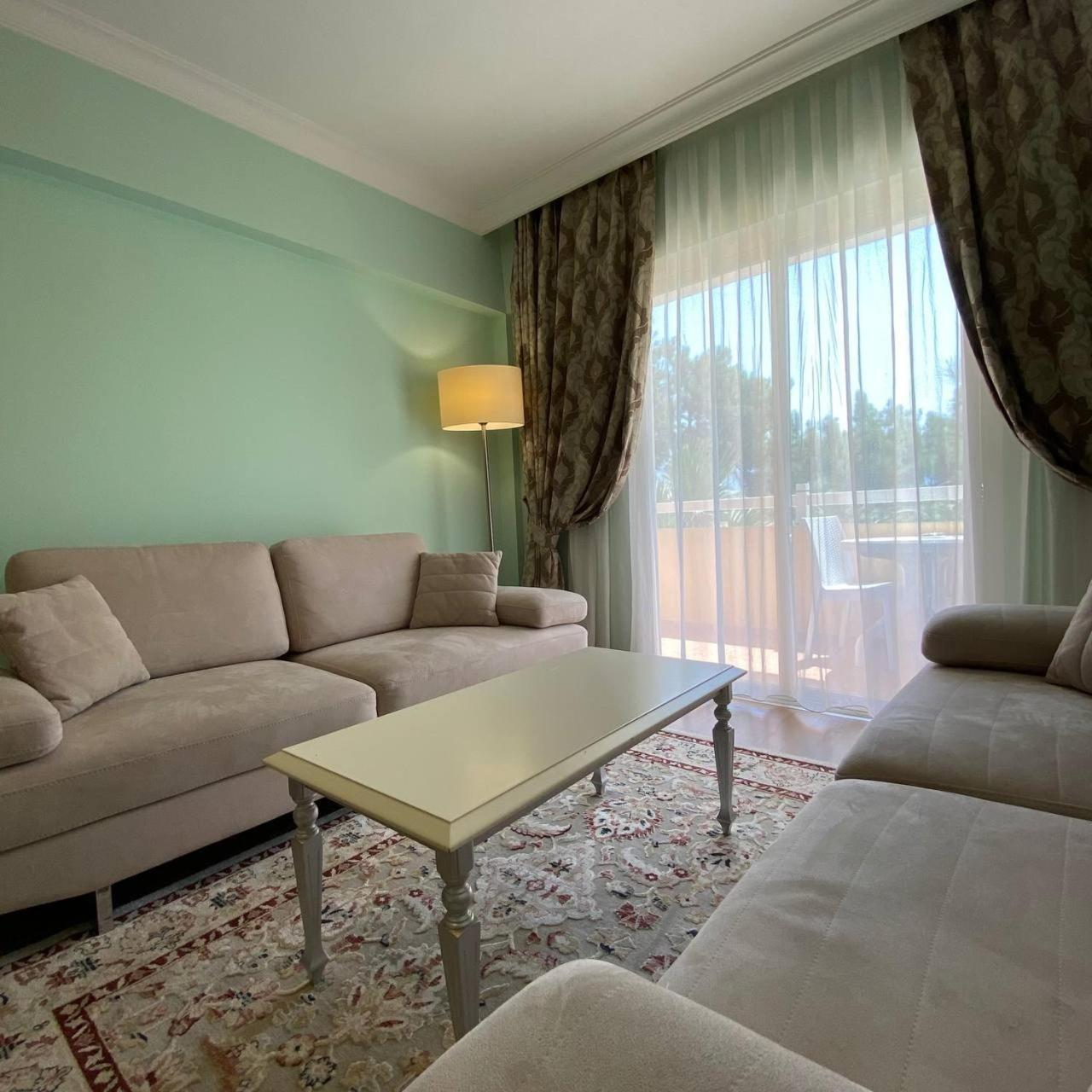Pine Club Apart Hotel Kusadası Esterno foto