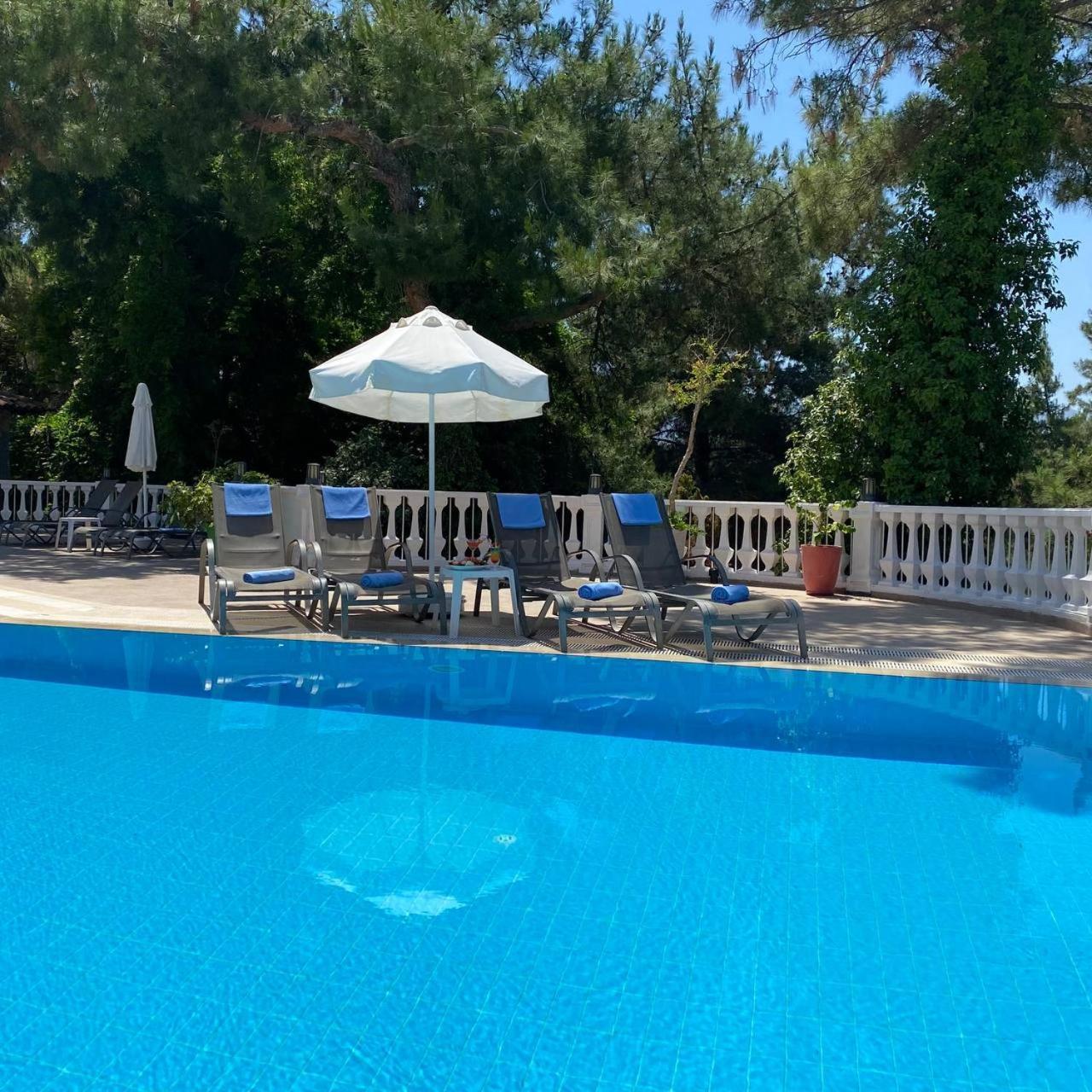 Pine Club Apart Hotel Kusadası Esterno foto